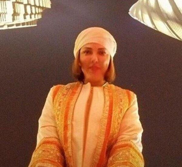 عکس لیلا اوتادی با موتور