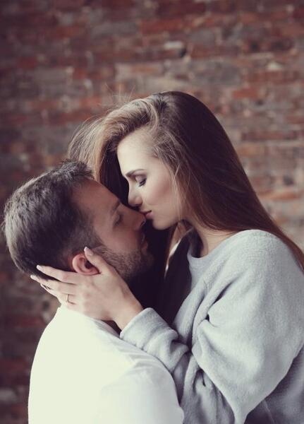 عکس پس زمینه گوشی عاشقانه فانتزی