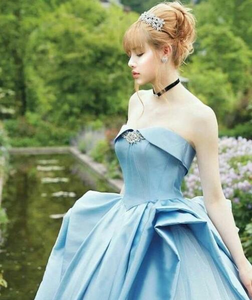 عکس سیندرلا واقعی برای پروفایل