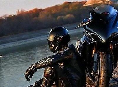 عکس پروفایل پسرانه موتور سنگین
