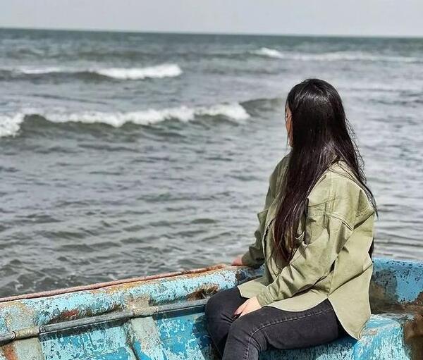عکس فیک دخترانه در طبیعت