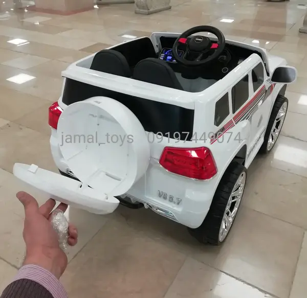 عکس جیپ تویوتا لندکروز