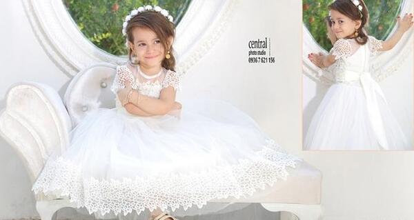 ژست عکس کودک با لباس عروس