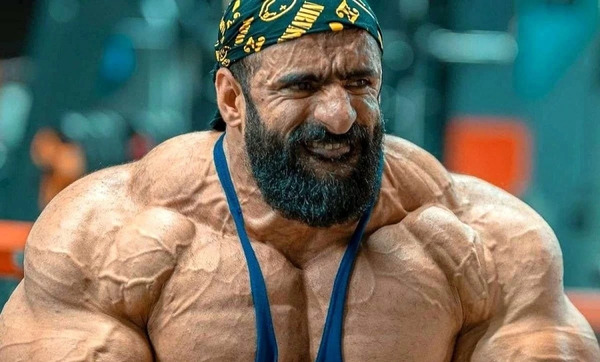 عکس هادی چوپان با ارنولد