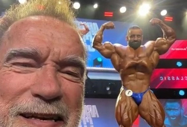 عکس هادی چوپان با ارنولد