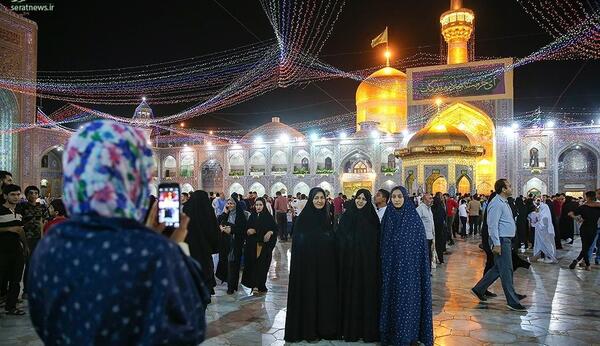 عکس های یادگاری با حرم امام رضا