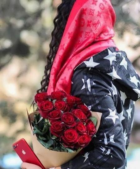 فیک خاص عکس دختر با گل برای پروفایل