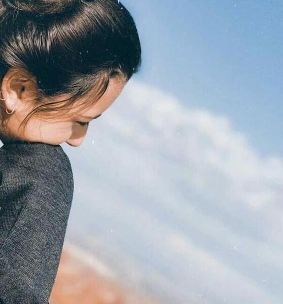عکس پروفایل دخترونه شاد لاکچری بدون متن زیبا