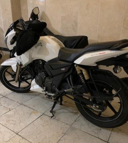 عکس موتور آپاچی مشکی