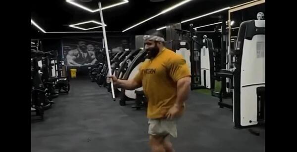 عکس سیکس پک هادی چوپان