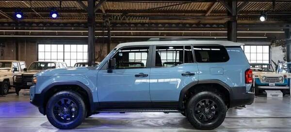 عکس تویوتا لندکروز ۲۰۲۴