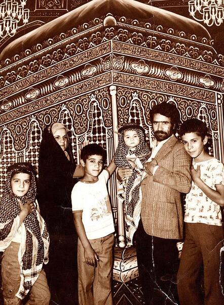 عکس جلوی حرم امام رضا