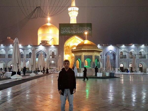 عکس جلوی حرم امام رضا