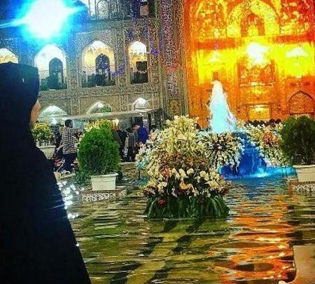 عکس جلوی حرم امام رضا
