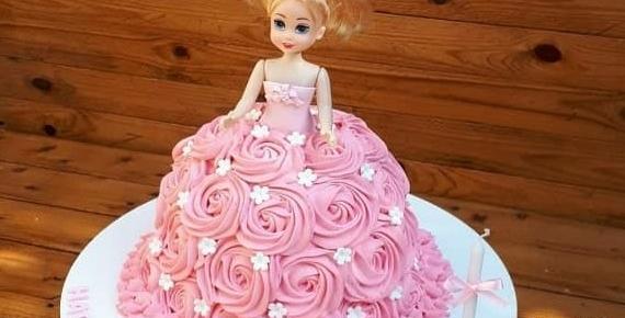 عروسکی عکس کیک تولد دخترانه باربی