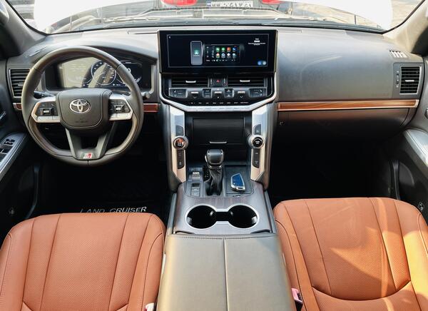 دانلود عکس ماشین تویوتا لندکروز