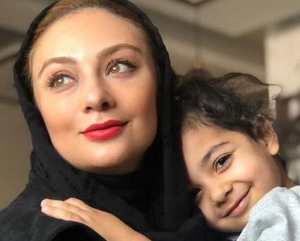 عکس زری در نیسان آبی