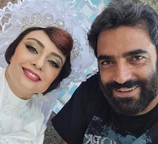 عکس زری در نیسان آبی