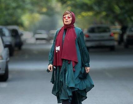 عکس زری در نیسان آبی