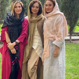 عکس زری در نیسان آبی