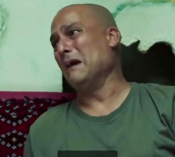 عکس جمشید قاسم پور در نیسان آبی