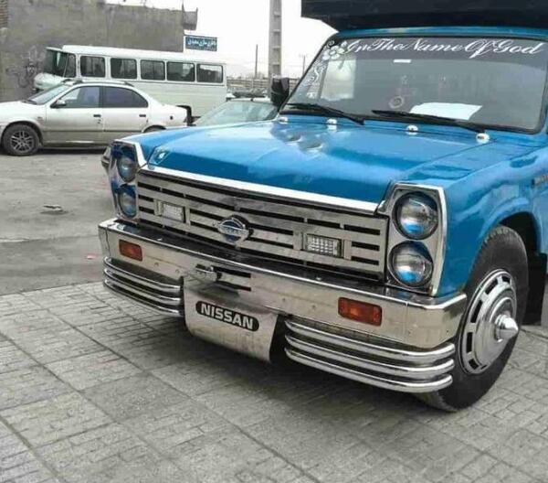 عکس نیسان آبی بزرگ