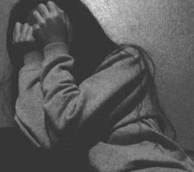 عکس پروفایل سیاه و غمگین دخترونه
