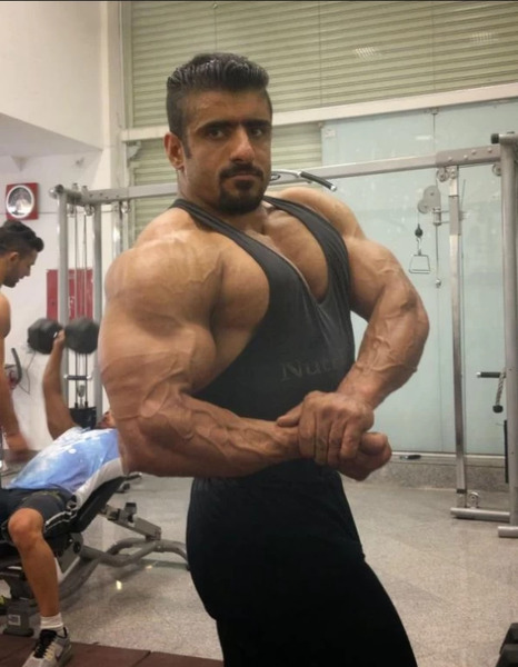 عکس هادی چوپان قبل از ورزش