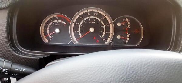 عکس کیلومتر نیسان آبی