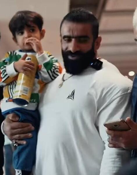عکس هادی چوپان با زنش