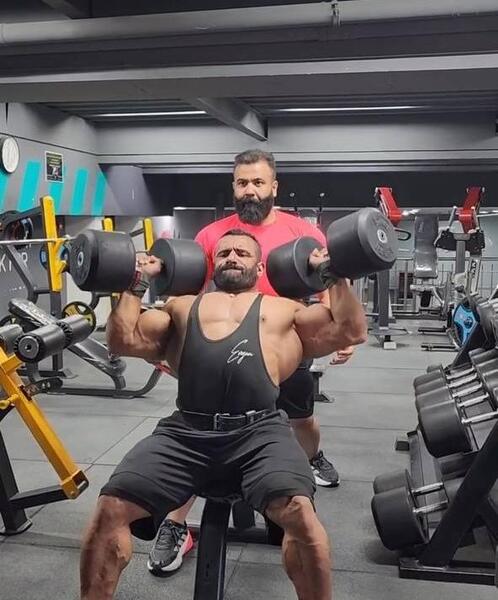 عکس هادی چوپان با زنش
