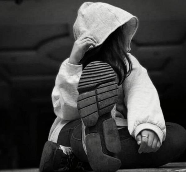 پروف عکس پروفایل دخترونه خفن لاتی سیاه سفید