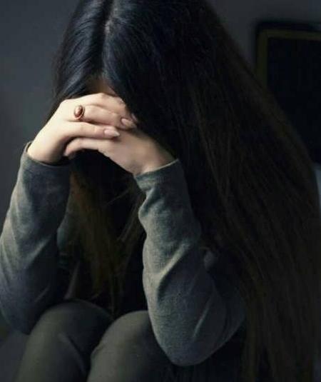 عکس دخترونه غمگین برای پروفایل واتساپ