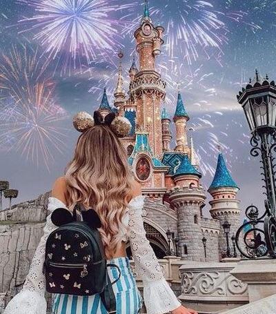 یک عکس زیبا برای پروفایل شاد دخترونه