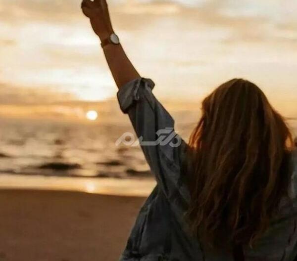 یک عکس زیبا برای پروفایل شاد دخترونه