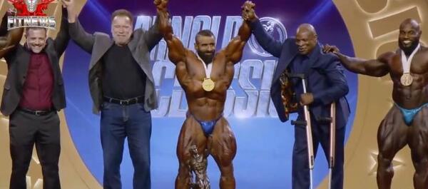 عکس هادی چوپان ارنولد کلاسیک