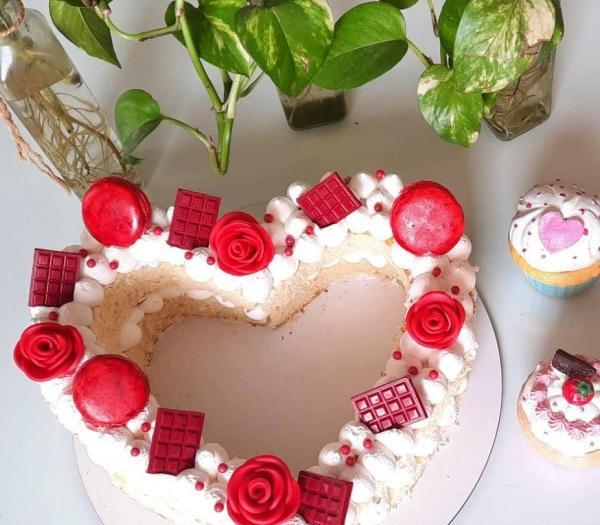 عکس کیک تولد پاییزی دخترانه جدید