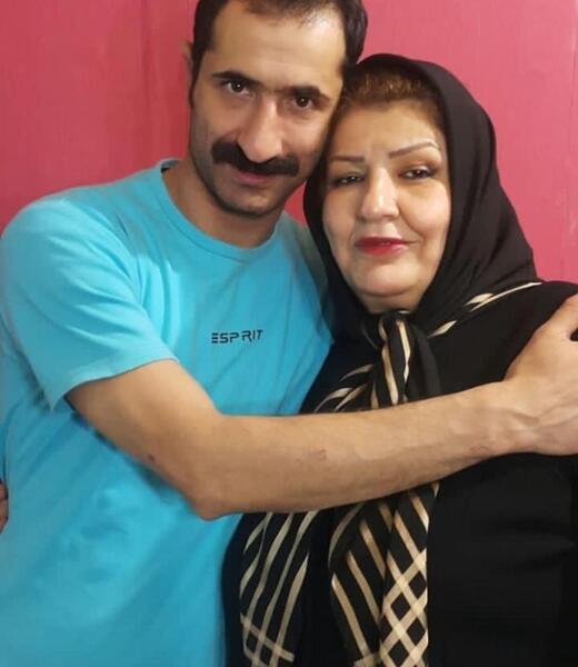 عکس ایمان صفا در نیسان آبی