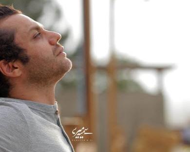 عکس سعید در نیسان آبی
