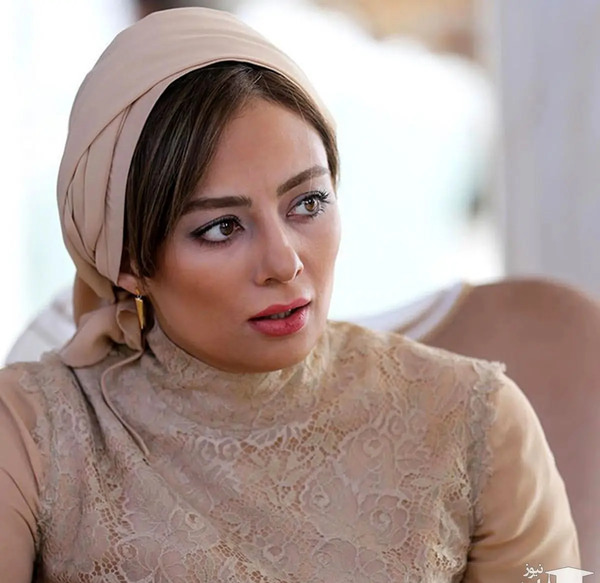 عکس یکتا ناصر در نیسان آبی