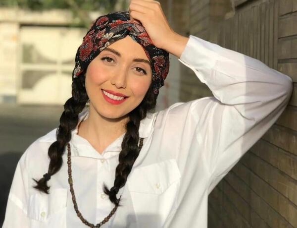 عکس کاملیا نیسان آبی