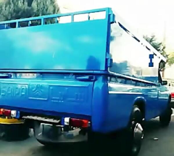 عکس نیسان آبی سالار