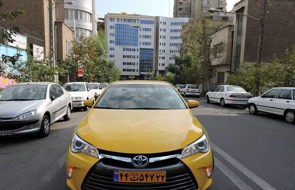 عکس تویوتا کمری تاکسی
