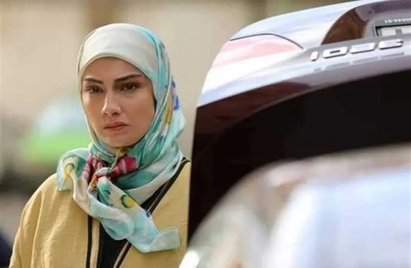 عکس مادر محیا دهقانی