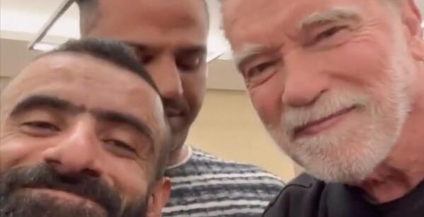 فیلم عکس گرفتن هادی چوپان
