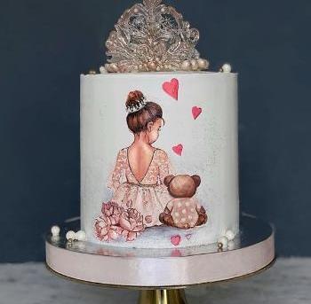 عکس کیک تولد دخترانه لاکچری ساده