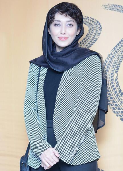 عکس حسین یاری در نیسان آبی
