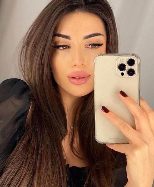 عکس پروفایل دخترونه خفن لاتی با گوشی