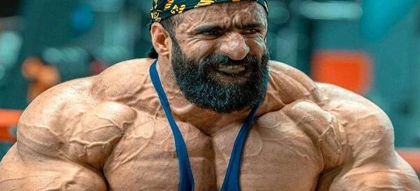 عکس هادی چوپان با لباس