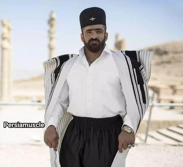 عکس هادی چوپان با لباس